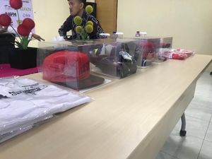 10 Merchandise Rider MotoGP Dilelang, Ada Topi Marc Marquez