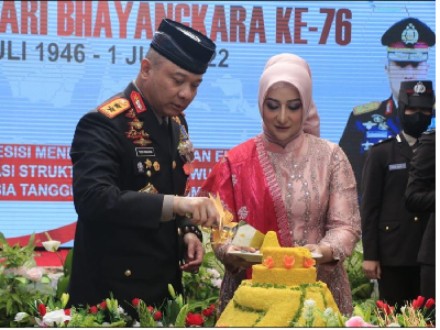 Gaya Istri Irjen Teddy Minahasa yang Suaminya Terseret Kasus Narkoba