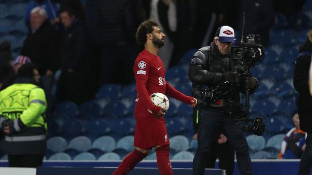 GLASGOW, SCOTLAND - OCTOBER 12:  Mohamed Salah of Liverpool FC celebrates after scoring their fifth goal during the UEFA Champions League group A match between Rangers FC and Liverpool FC at Ibrox Stadium on October 12, 2022 in Glasgow, Scotland. (Photo by Alex Livesey - Danehouse/Getty Images)