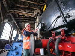 Tugas Operator Produksi: Kualifikasi dan Keahlian yang Harus Dimiliki