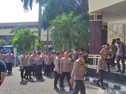 Pejabat Polisi yang Dipanggil Jokowi Juga Dilarang Bawa HP dan Ajak Ajudan