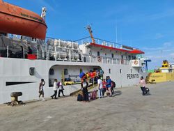 Syarat Naik Kapal Laut buat Nataru: Booster Wajib