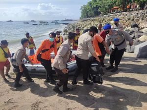Mayat Mengapung di Sanur Sudah Membusuk, Autopsi Segera Dilakukan Mayat Mengapung di Sanur Sudah Membusuk, Autopsi Segera Dilakukan