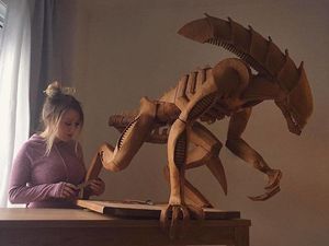 Seniman Ini Berhasil Buat Alien hingga Patung Groot dari Kue Jahe Enak