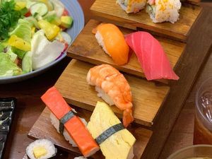 Harganya Cuma Rp 10.000, Ini 5 Sushi Enak di Bandung