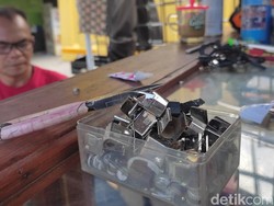 Tak Melupakan Teman ala Wawan sang Profesor Korek Api