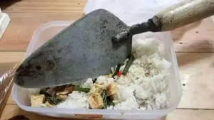 Bikin Ngakak! 10 Netizen Ini Gunakan Alat Makan yang Tak Wajar