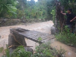 Banjir Bandang Terjang Polewali Mandar, 6 Rumah Rusak-1 Warga Hilang