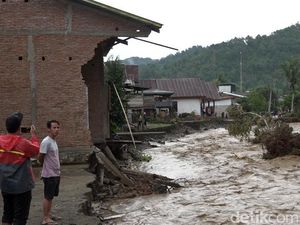 Fakta-fakta Banjir Bandang Terjang Polewali Mandar hingga Mamuju Fakta-fakta Banjir Bandang Terjang Polewali Mandar hingga Mamuju