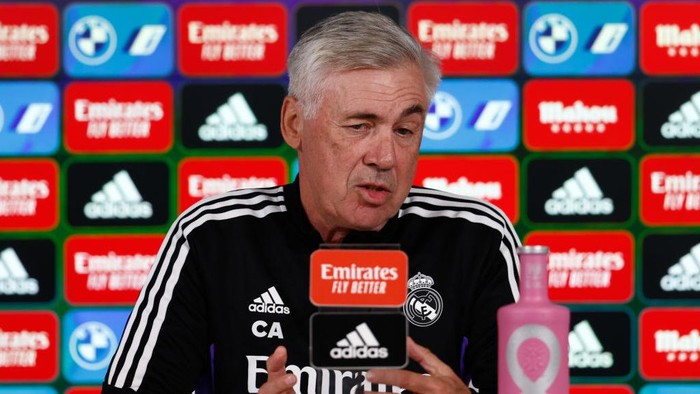VALDEBEBAS, SPAIN - OCTOBER 15: Carlo Ancelotti, head coach of Real Madrid, attends press conference after the training session before tomorrows Spanish league, La Liga Santander, football match against FC Barcelona at Ciudad Deportiva Real Madrid, on October 15, 2022, in Valdebebas, Madrid, Spain. (Photo By Oscar J. Barroso/Europa Press via Getty Images)