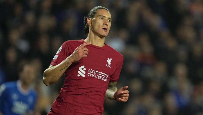 GLASGOW, SCOTLAND - OCTOBER 12: Darwin Nunez of Liverpool FC looks on during the UEFA Champions League group A match between Rangers FC and Liverpool FC at Ibrox Stadium on October 12, 2022 in Glasgow, United Kingdom. (Photo by Ulrik Pedersen/DeFodi Images via Getty Images)