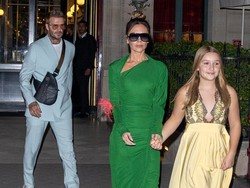 Penyesalan Victoria Beckham Implan Payudara, Jadi Pembelajaran untuk Anak