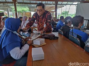 Difabel Kota Blitar Diajari Pakai Braille untuk Nyoblos di Pemilu 2024 Difabel Kota Blitar Diajari Pakai Braille untuk Nyoblos di Pemilu 2024