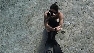 6 Gaya Musisi Dikta yang Hobi Banget Olahraga Ekstrem Free Diving