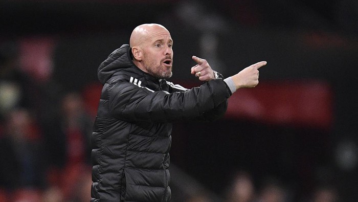 Manchester Uniteds Dutch manager Erik ten Hag gestures on the touchline during the UEFA Europa League Group E football match between Manchester United and Omonoia Nicosia, at Old Trafford stadium, in Manchester, north-west England, on October 13, 2022. (Photo by Oli SCARFF / AFP) (Photo by OLI SCARFF/AFP via Getty Images)