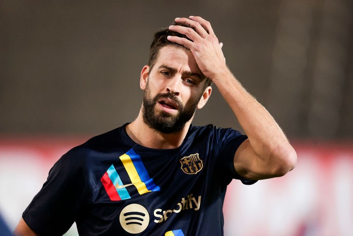 PALMA DE MALLORCA, SPAIN - OCTOBER 1: Gerard Pique of FC Barcelona during the La Liga Santander  match between Real Mallorca v FC Barcelona at the Visit Mallorca Estadi on October 1, 2022 in Palma de Mallorca Spain (Photo by David S. Bustamante/Soccrates/Getty Images)