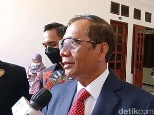 Video Viral Hakim Bocorkan Vonis Sambo Diduga Teror Terhadap Wahyu Iman Video Viral Hakim Bocorkan Vonis Sambo Diduga Teror Terhadap Wahyu Iman
