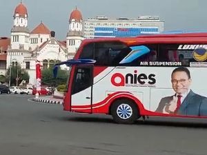 Heboh Bus Berlogo Anies dari Relawan, NasDem: Bagus, Positif Heboh Bus Berlogo Anies dari Relawan, NasDem: Bagus, Positif