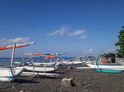 Nelayan Ujung Pesisi Karangasem Nekat Melaut meski Cuaca Ekstrem