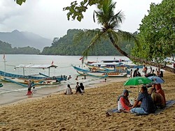 Rekomendasi Dua Pantai Pasir Putih di Trenggalek