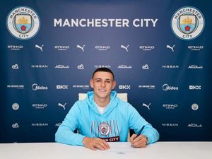 Phil Foden Teken Kontrak Baru dengan Manchester City