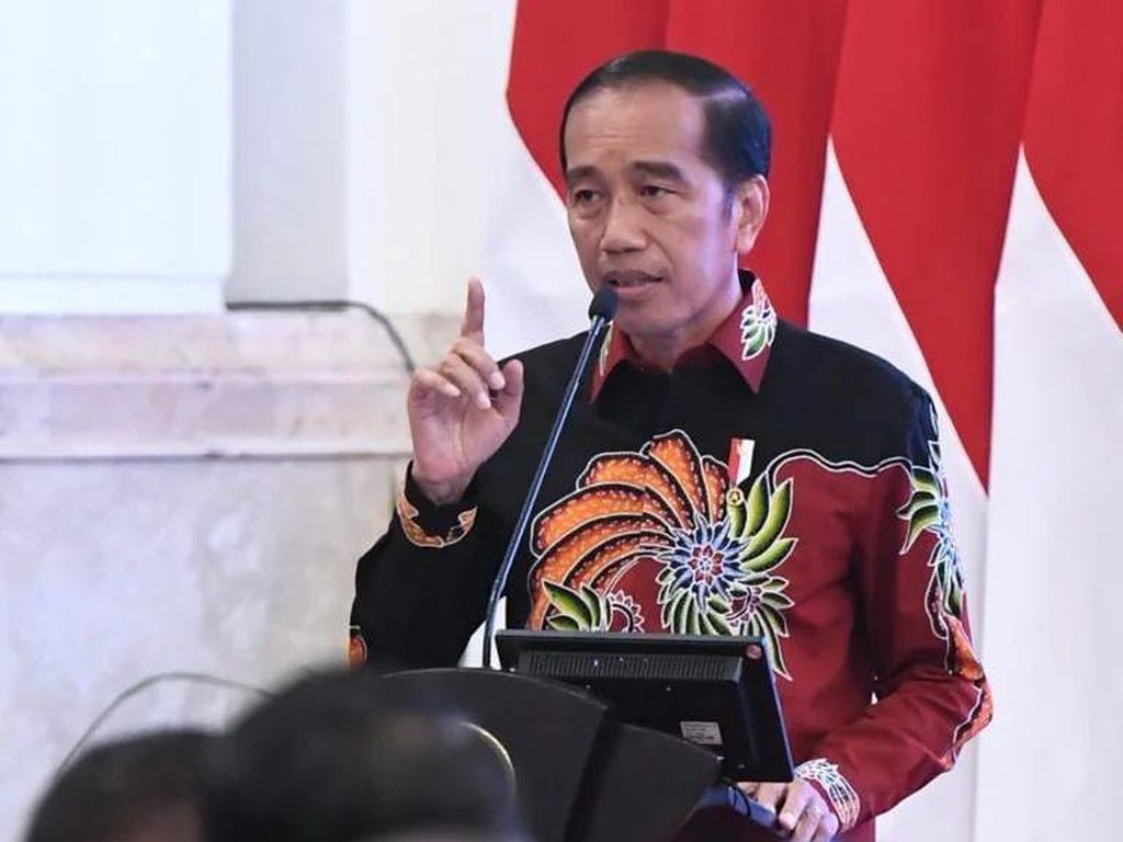 Jokowi: Santri Selalu Ada di Setiap Zaman, Berjuang Terdepan untuk Bangsa