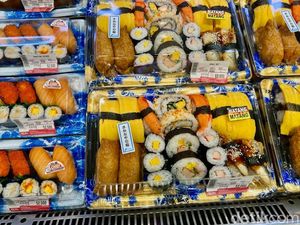 5 Sushi Enak Mulai Rp 3.000 di AEON yang Wajib Dicicipi 5 Sushi Enak Mulai Rp 3.000 di AEON yang Wajib Dicicipi