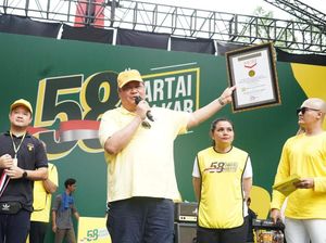 Diikuti 70 Ribu Peserta, Jalan Sehat HUT Ke-58 Partai Golkar Raih MURI