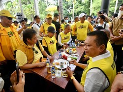 Momen Bamsoet & Airlangga Ikuti Jalan Sehat HUT Ke-58 Partai Golkar