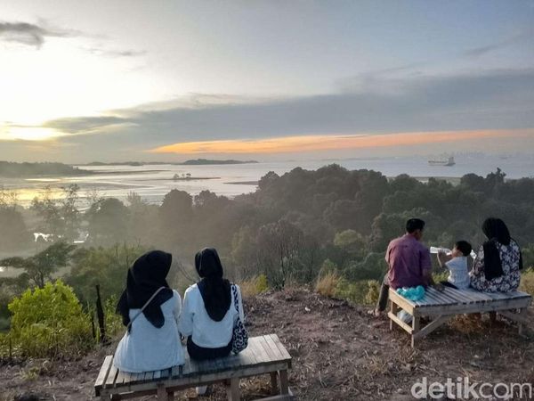 Pesona Senja di Bukit Harimau Batam