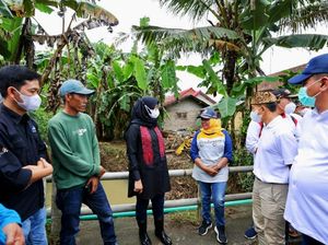 Tinjau Banjir Pesanggaran, Bupati Ipuk Minta Normalisasi Sungai Dipercepat