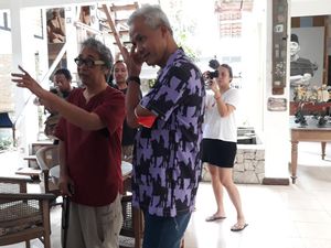 Temui Butet, Ganjar Curhat Sempat Dituduh Membelot Dari PDIP Temui Butet, Ganjar Curhat Sempat Dituduh Membelot Dari PDIP