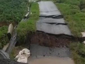 Amblas 8 Meter, Jalan Antardesa di Pejawaran Banjarnegara Putus Total