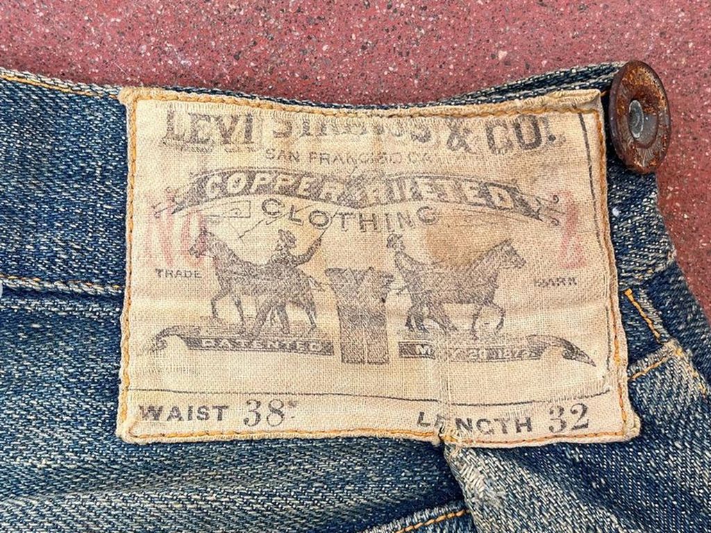 Jeans Berusia 140 Tahun Dijual Rp 1,3 Miliar, Seperti Ini Bentuknya
