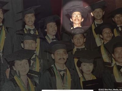 Ini Foto-foto Jokowi Semasa Kuliah hingga Wisuda