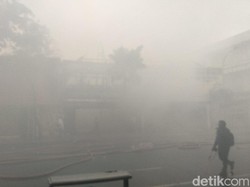 Tak Ada Korban Jiwa, Gudang PLN Belakang Toko Terbakar di Gemblongan Aman