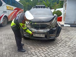 Kecelakan Beruntun 6 Kendaraan di Magetan gegara Bus Mira Ugal-ugalan