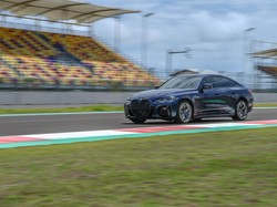 Mobil Listrik BMW i4 Jadi Official Safety Car Shell Eco-Marathon 2022 di Mandalika