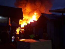 Korban Kebakaran Hebat Asmat Mengungsi di Gudang Penyimpanan Warga