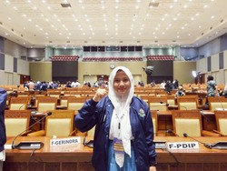 Moncer! Pelajar Gresik Diberi Kesempatan Jadi Anggota DPR RI 6 Hari