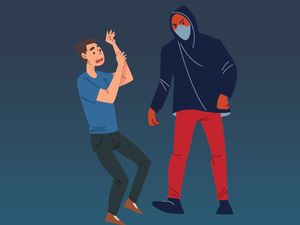 Duh! Debt Collector Tagih Utang dengan Cara Prank Damkar Duh! Debt Collector Tagih Utang dengan Cara Prank Damkar