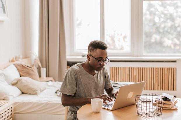 Buat Ruangan Senyaman Mungkin/ Foto: Pexels/ Vlada Karpovich Buat Ruangan Senyaman Mungkin/ Foto: Pexels/ Vlada Karpovich