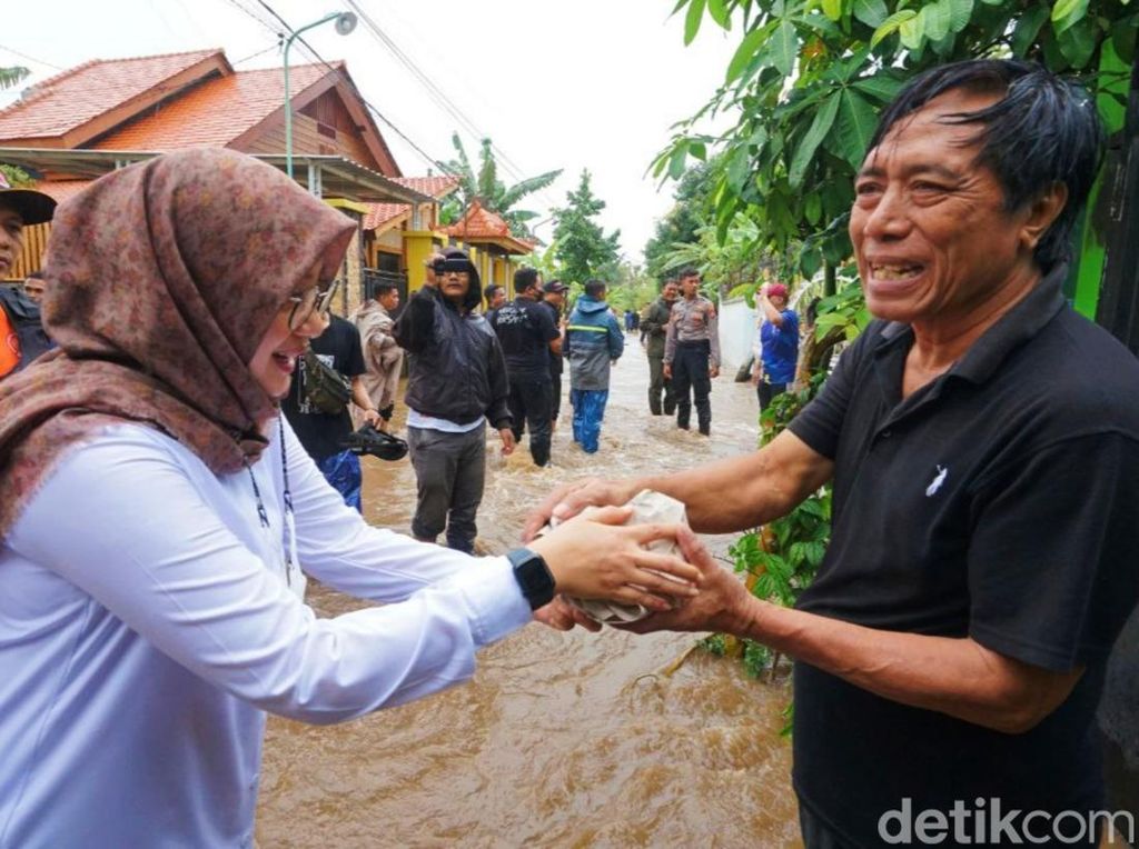 Pemkab Banyuwangi Dirikan Dapur Umum untuk Korban Banjir Pemkab Banyuwangi Dirikan Dapur Umum untuk Korban Banjir