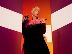 Kontroversi Gaya Devano Danendra di Pemotretan Terbaru, Pakai Dress & Anting