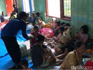 Dua Balai Desa Jadi Tempat Pengungsian Korban Banjir di Blitar