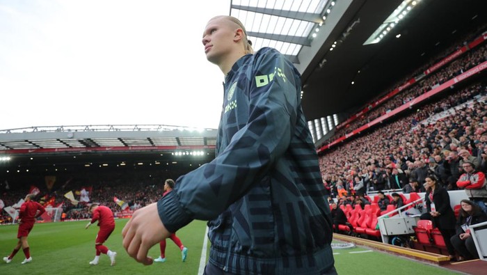 Erling Haaland LIVERPOOL, ENGLAND - OCTOBER 16: Erling Haaland of Manchester City walks out onto the pitch prior to the Premier League match between Liverpool FC and Manchester City at Anfield on October 16, 2022 in Liverpool, England. (Photo by Matt McNulty - Manchester City/Manchester City FC via Getty Images)