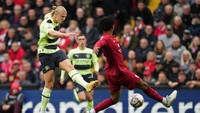 Diandalkan sebagai ujung tombak Man City, Haaland justru kesulitan membongkar pertahanan Liverpool. (Foto: Manchester City FC via Getty Ima/Matt McNulty - Manchester City)