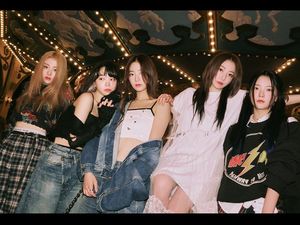 Chaewon dan Yunjin LE SSERAFIM Sudah Pulih Usai Alami Kecelakaan Mobil Chaewon dan Yunjin LE SSERAFIM Sudah Pulih Usai Alami Kecelakaan Mobil
