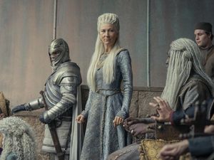 Taring Naga Perkasa Rhaenys Targaryen di House of the Dragon Episode 9 Taring Naga Perkasa Rhaenys Targaryen di House of the Dragon Episode 9