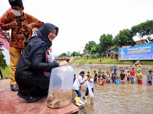 Cara Unik Banyuwangi Lestarikan Ekosistem Air dengan Festival Petik Sungai Cara Unik Banyuwangi Lestarikan Ekosistem Air dengan Festival Petik Sungai
